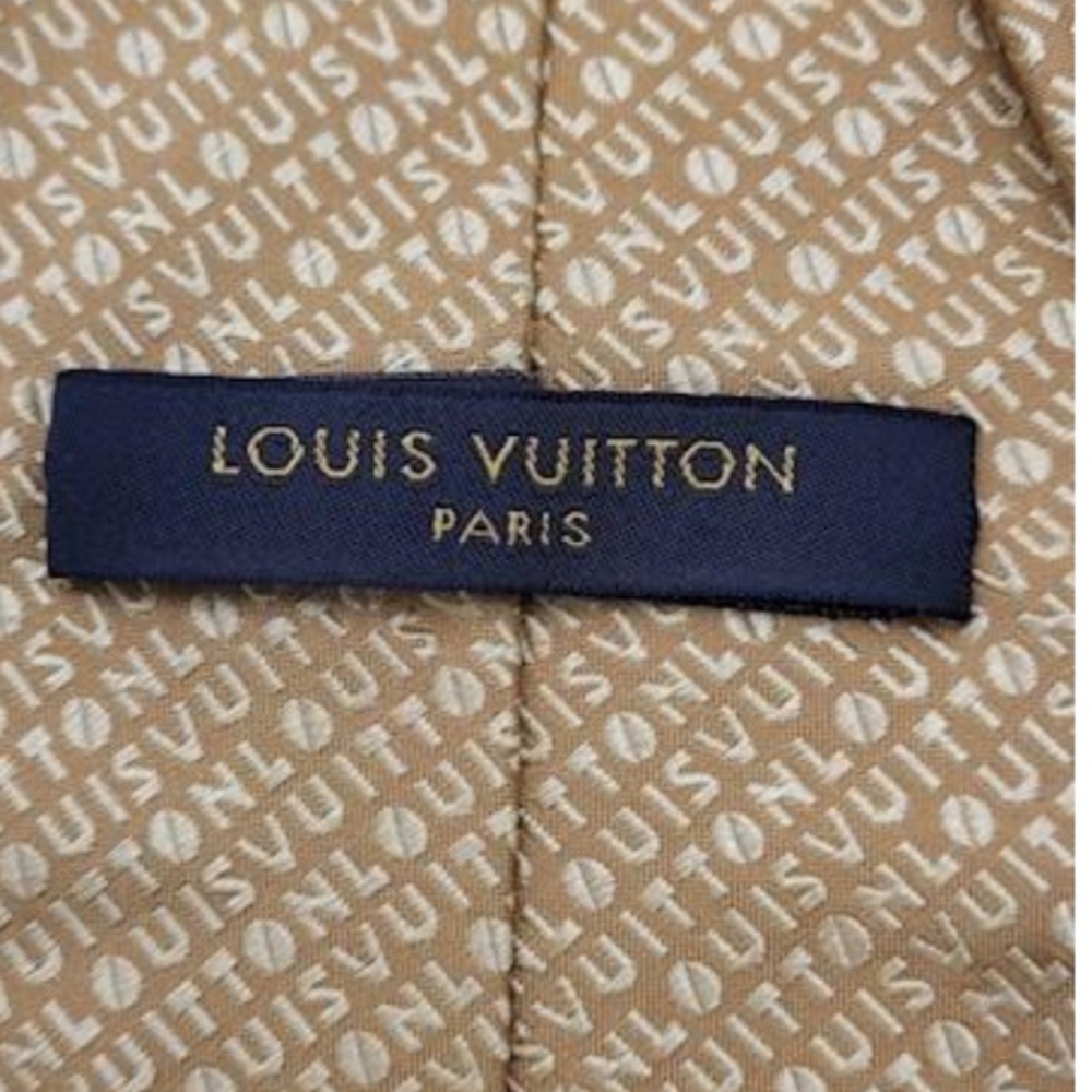 Louis Vuitton Gold Monogram Logo 100% Silk Tie - Picture 4 of 9
